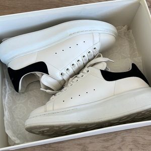 Alexander McQueen Sneakers Black